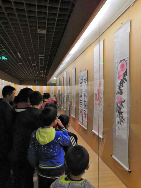 齐白石百幅书画作品展吸引2万余人参观。郭伟 摄