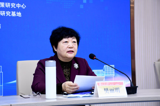 联盟首届理事长、山东大学校长樊丽明发言。